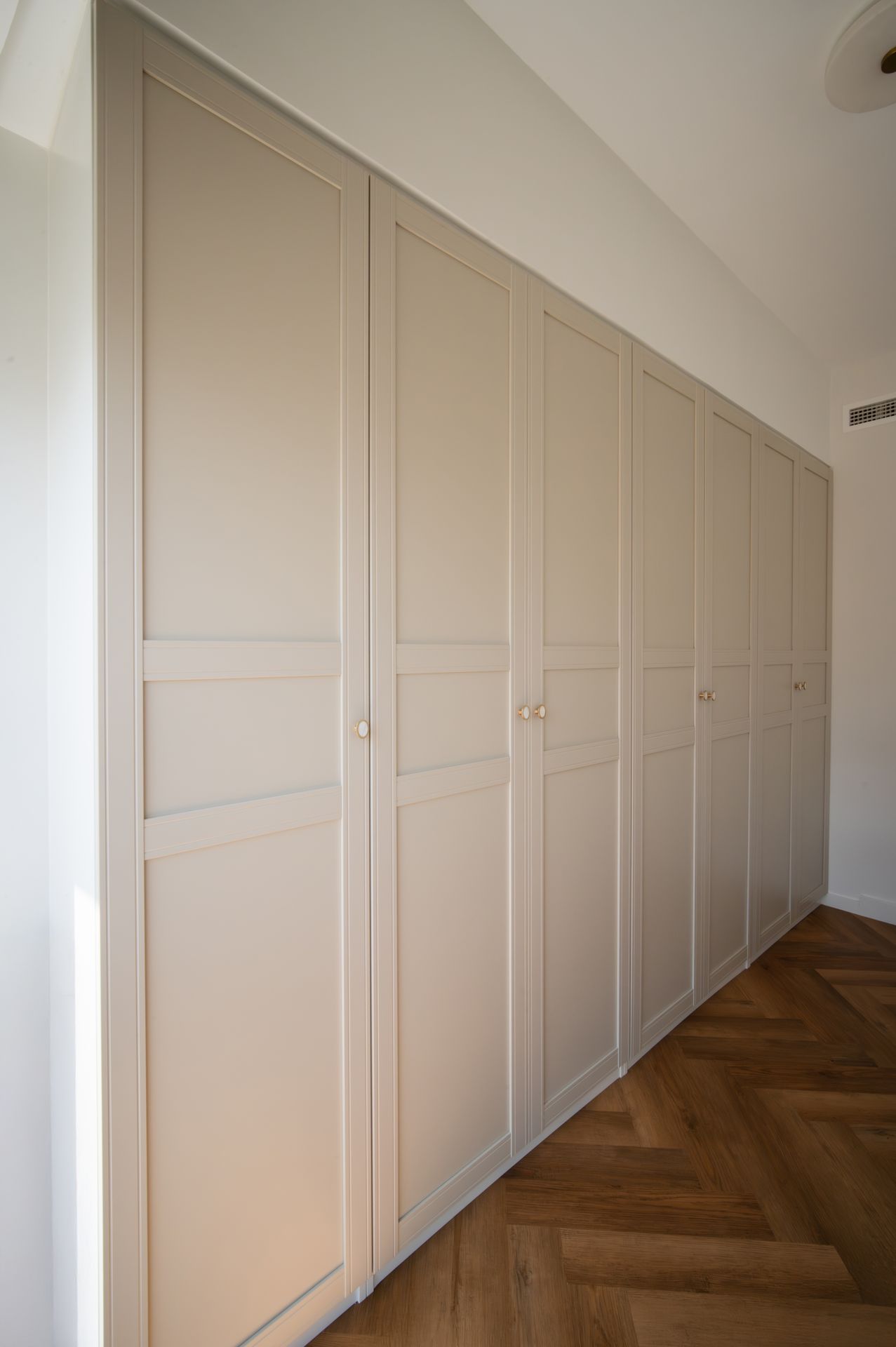 Orya Wardrobe Design 2