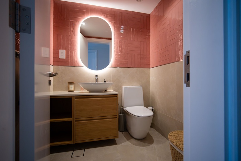 Guest Toilet